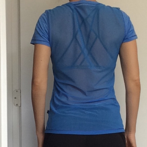 Lululemon Blue T-Shirt - Picture 4 of 8